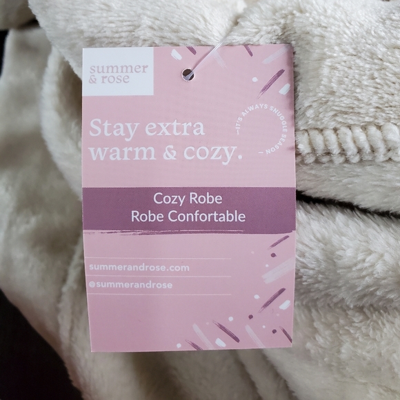 New with tags, women's xs/s/m robe - Picture 4 of 7